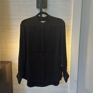 Equipment femme silk mandarin collard top.